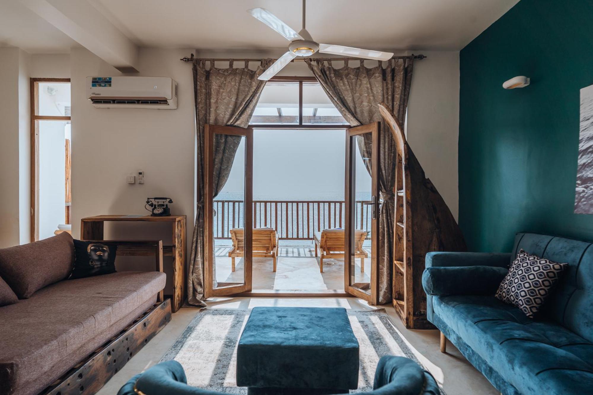 Sunrise Hotel จัมเบียนี ภายนอก รูปภาพ